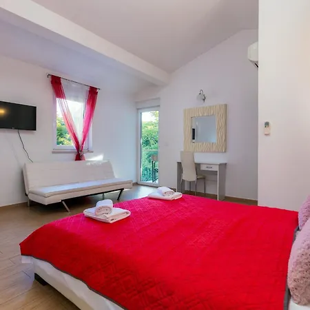 Modern Luna With Pool And Bbq Near Rovinj Rovinjsko Selo