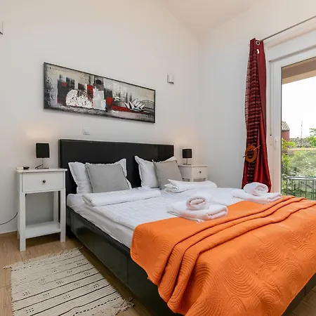 Vila Modern Luna With Pool And Bbq Near Rovinj Rovinjsko Selo