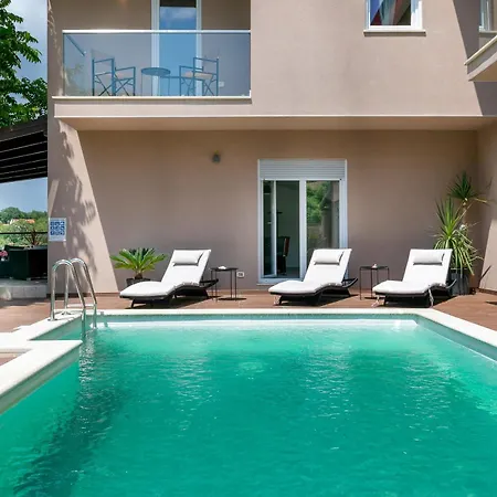 Vila Modern Luna With Pool And Bbq Near Rovinj